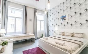 Real Apartments Hegedű